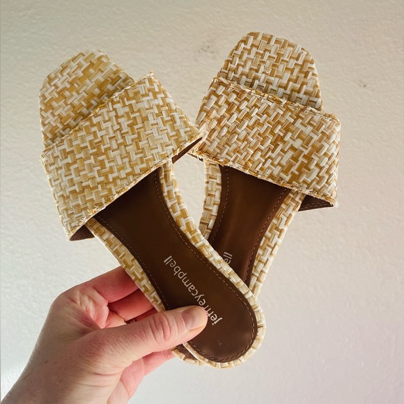 Jeffrey Campbell Tan & White Raffia Slip On Flat Sandals - Picture 1 of 9